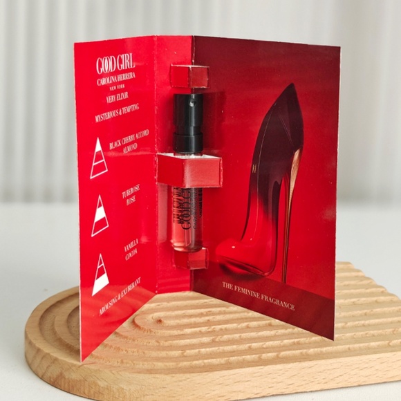 New Carolina Herrera Very Good Girl Elixir EDP Sample Spray 0.05 oz/1.5 ml - Picture 2 of 2